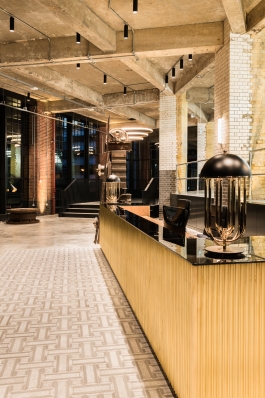 Óscar Roca —Camera Owner/Operator,DOP, Filmmaker.